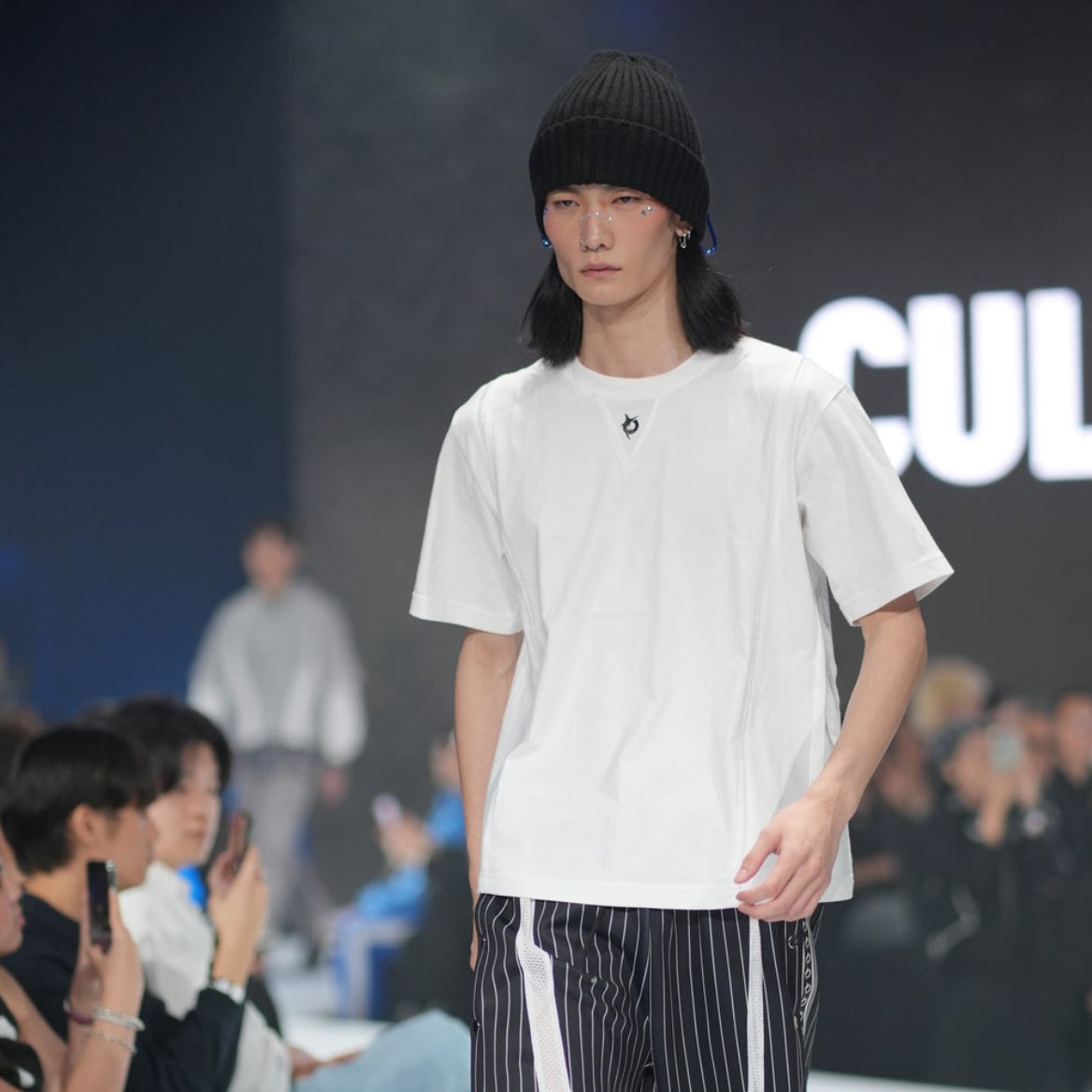 BASIC TEE WITH LOGO - WHITE