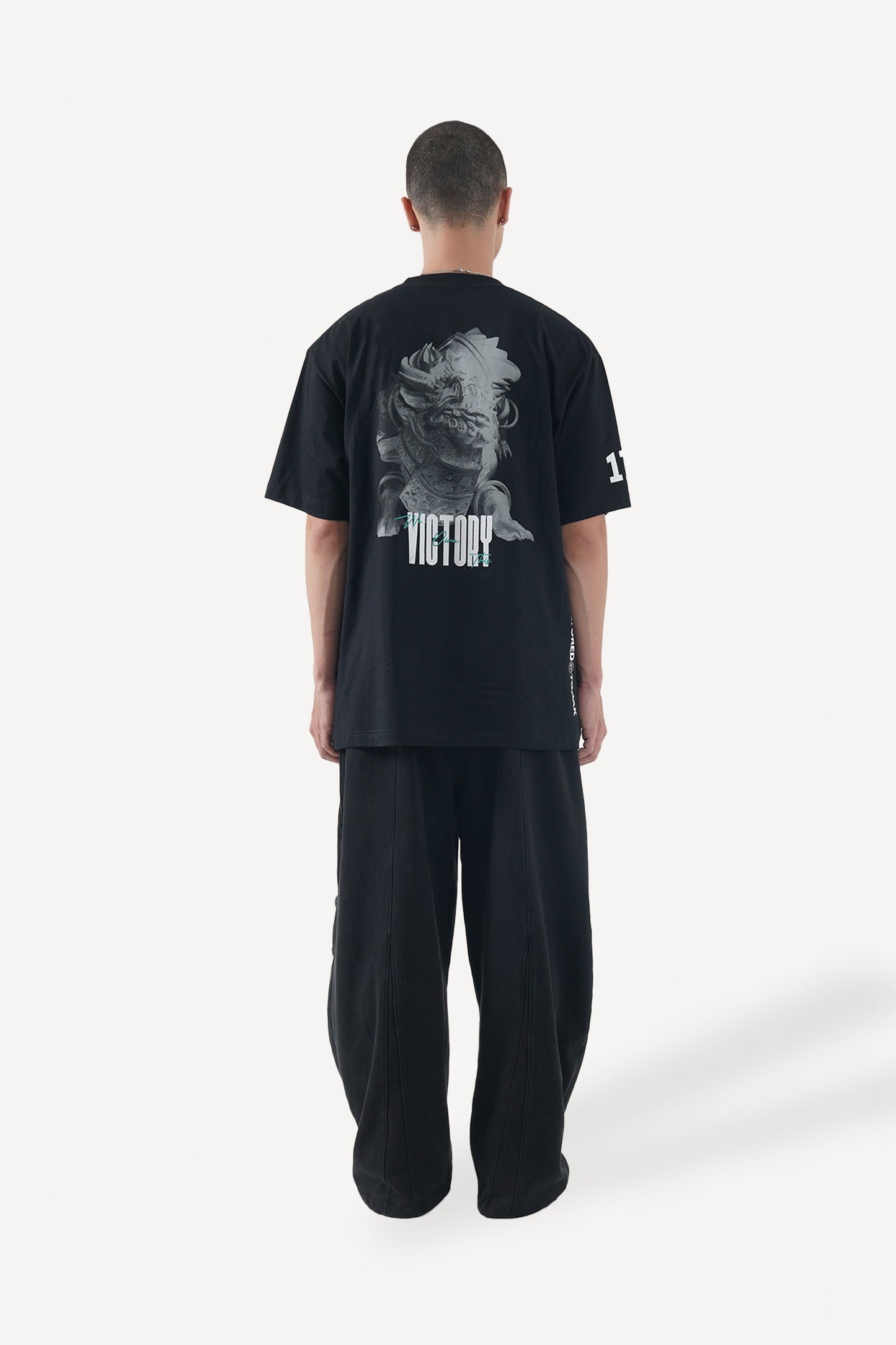 VICTORY BARONG GRAPHIC TEE BLACK